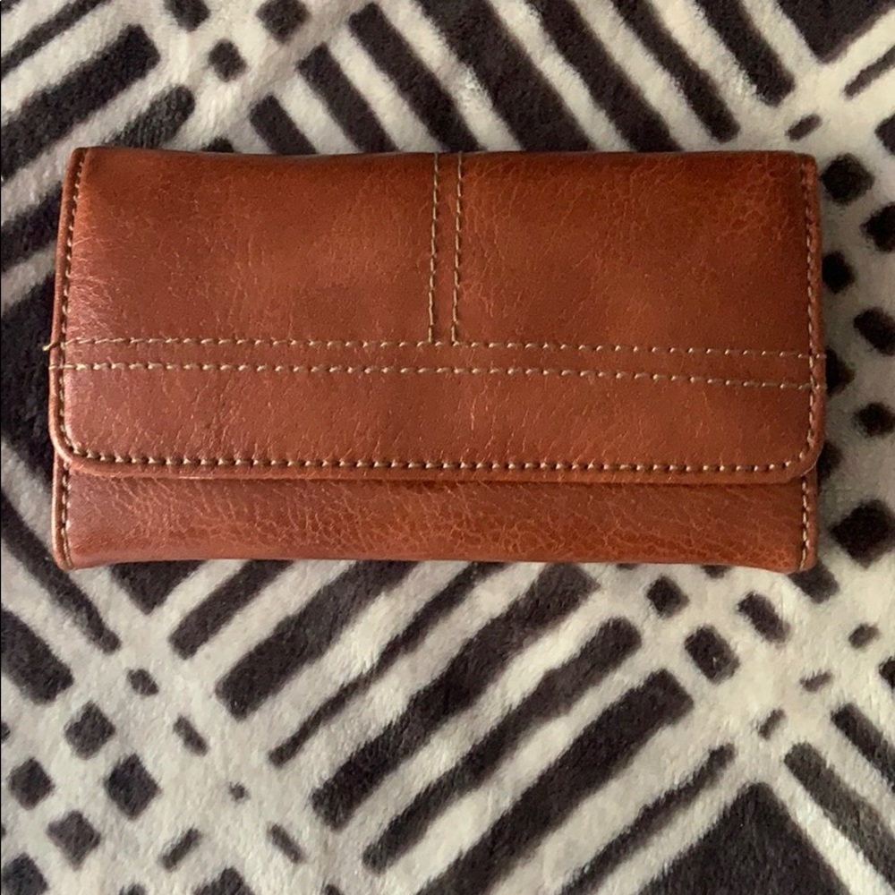 BROWN LEATHER TRIFOLD WALLET